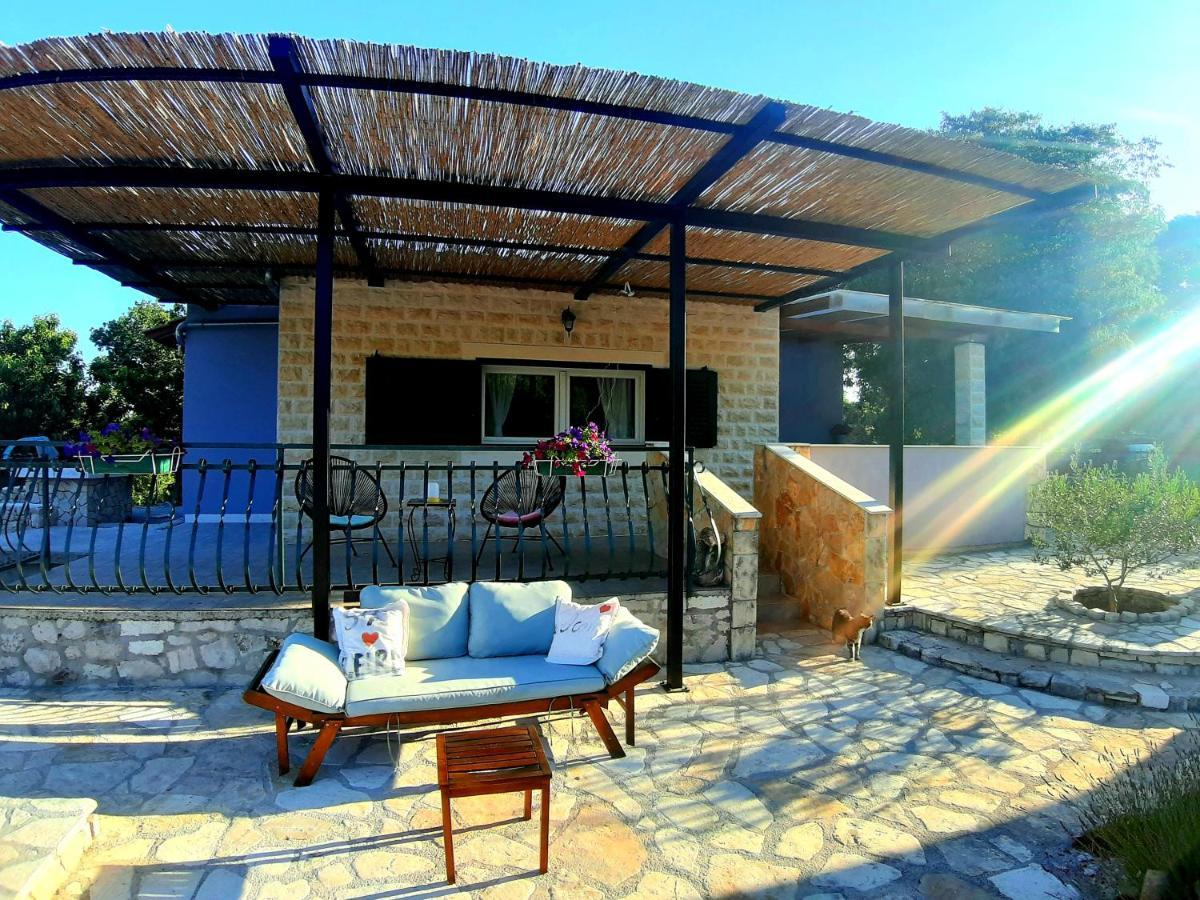Relaxing Dalmatian House In Village Ljubitovica Экстерьер фото