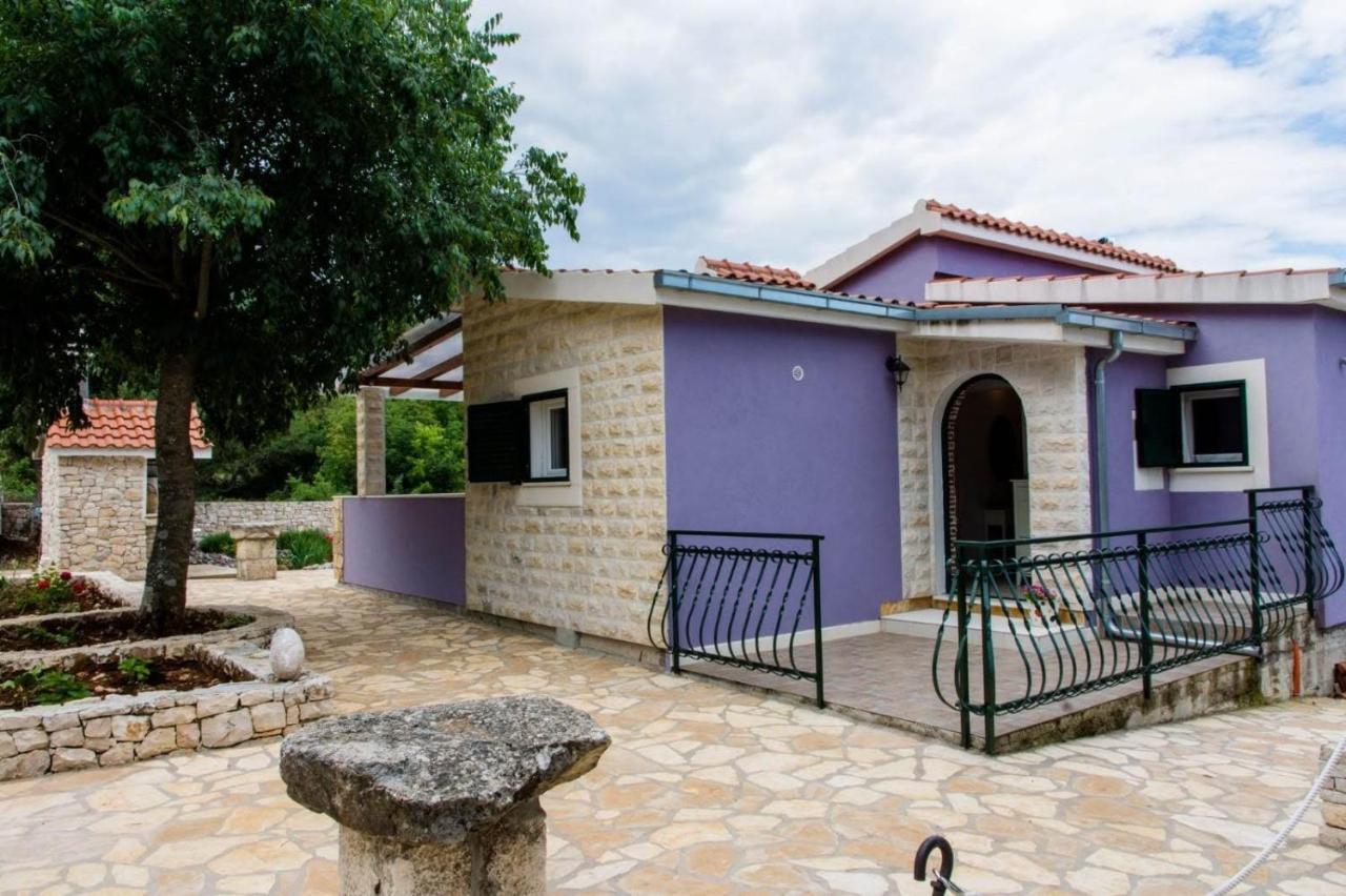 Relaxing Dalmatian House In Village Ljubitovica Экстерьер фото